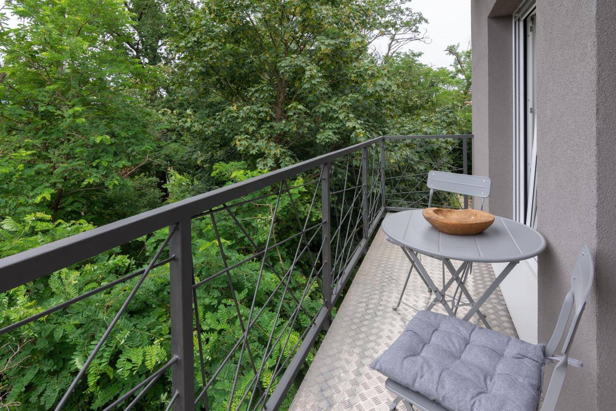 Elements Place Apartment Загреб Екстериор снимка